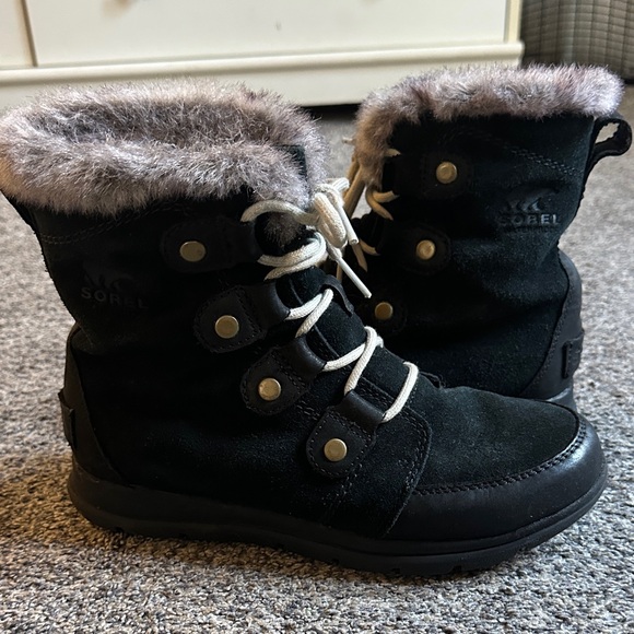 Sorel Black Suede Fur-Lined Boots - Picture 3 of 6